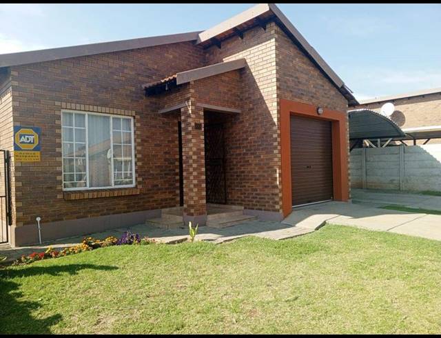 3 BEDROOM HOUSE FOR SALE IN WATERVAL EAST
